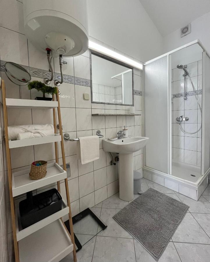 Apartments Tino & Leon Sukosan Ngoại thất bức ảnh