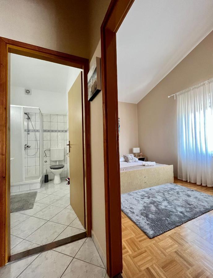 Apartments Tino & Leon Sukosan Ngoại thất bức ảnh