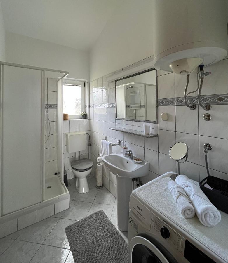 Apartments Tino & Leon Sukosan Ngoại thất bức ảnh
